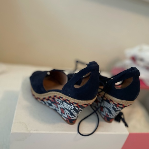 Hardly worn, Cabi, navy blue and orange wedges - Picture 5 of 9